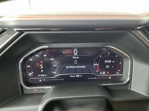 Used 2025 GMC Sierra 1500 AT4 w/ AT4 Premium Package AWD/4WD image 9