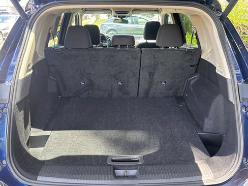 Used 2025 Nissan Rogue SV AWD/4WD image 32