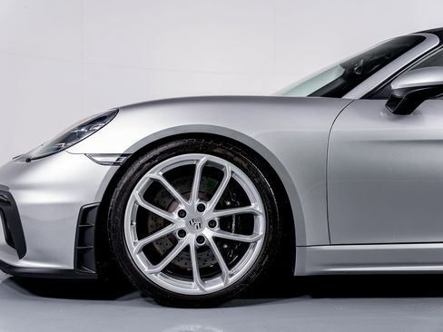 Used 2022 Porsche 718 Boxster Spyder image 12