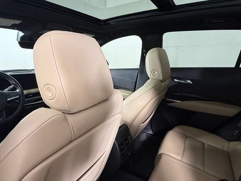 Certified 2025 Cadillac XT4 Premium Luxury w/ Technology Package FWD image 23