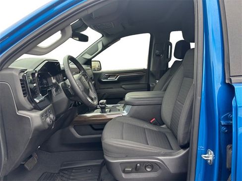 Used 2023 Chevrolet Silverado 1500 RST w/ Z71 Off-Road Package image 9