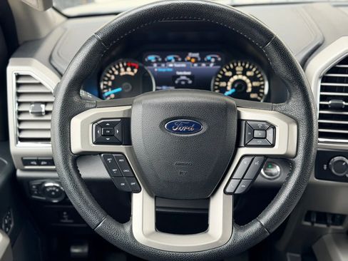 Used 2015 Ford F150 Lariat w/ Equipment Group 502A Luxury image 17