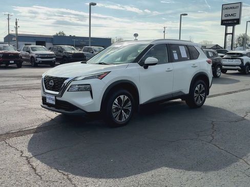 Used 2023 Nissan Rogue SV w/ SV Premium B Package image 4