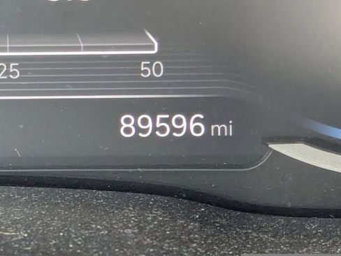 Used 2022 Genesis G80 2.5T image 27