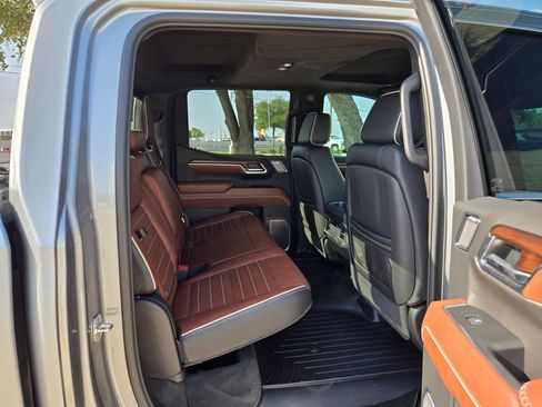 Certified 2025 GMC Sierra 1500 Denali Ultimate AWD/4WD image 23