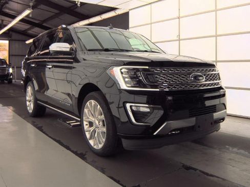 Used 2019 Ford Expedition Platinum AWD/4WD image 3