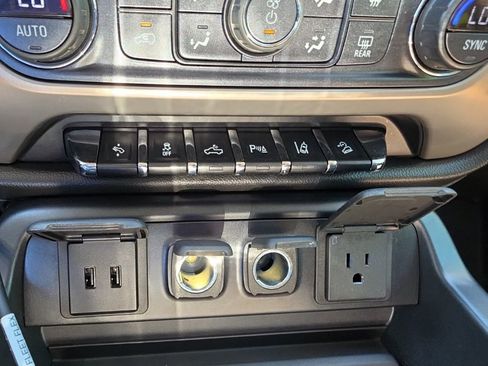 Used 2019 GMC Sierra 2500 Denali AWD/4WD image 19