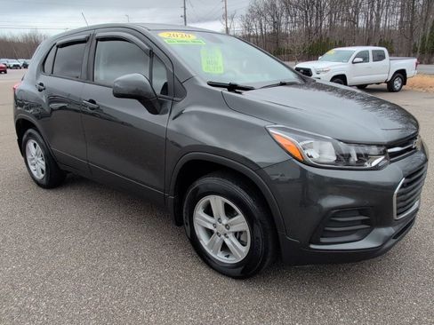 Used 2020 Chevrolet Trax LS w/ Tint and Cruise Package image 9