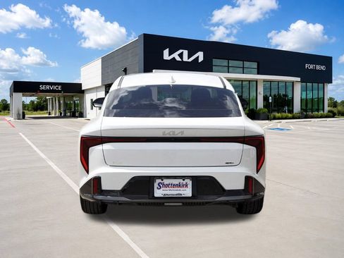 New 2026 Kia K4 EX w/ GT-Line Premium Package FWD image 5