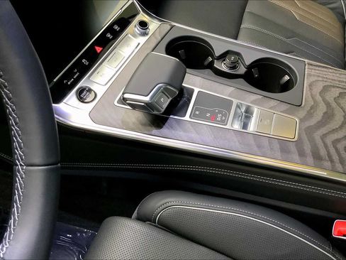 Certified 2025 Audi A6 3.0T Prestige AWD/4WD image 19