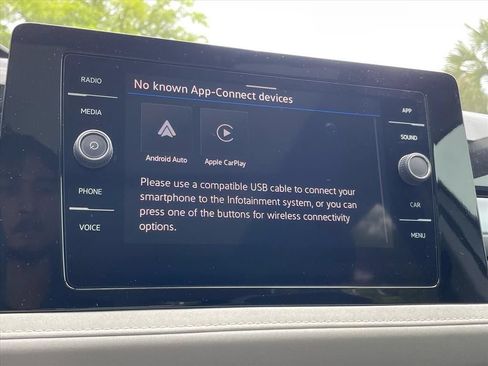 New 2026 Volkswagen Taos SE FWD image 16