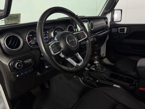 Used 2022 Jeep Wrangler Unlimited Sahara w/ Cold Weather Group AWD/4WD image 22