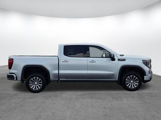 Used 2022 GMC Sierra 1500 AT4 w/ AT4 Premium Package AWD/4WD video 3