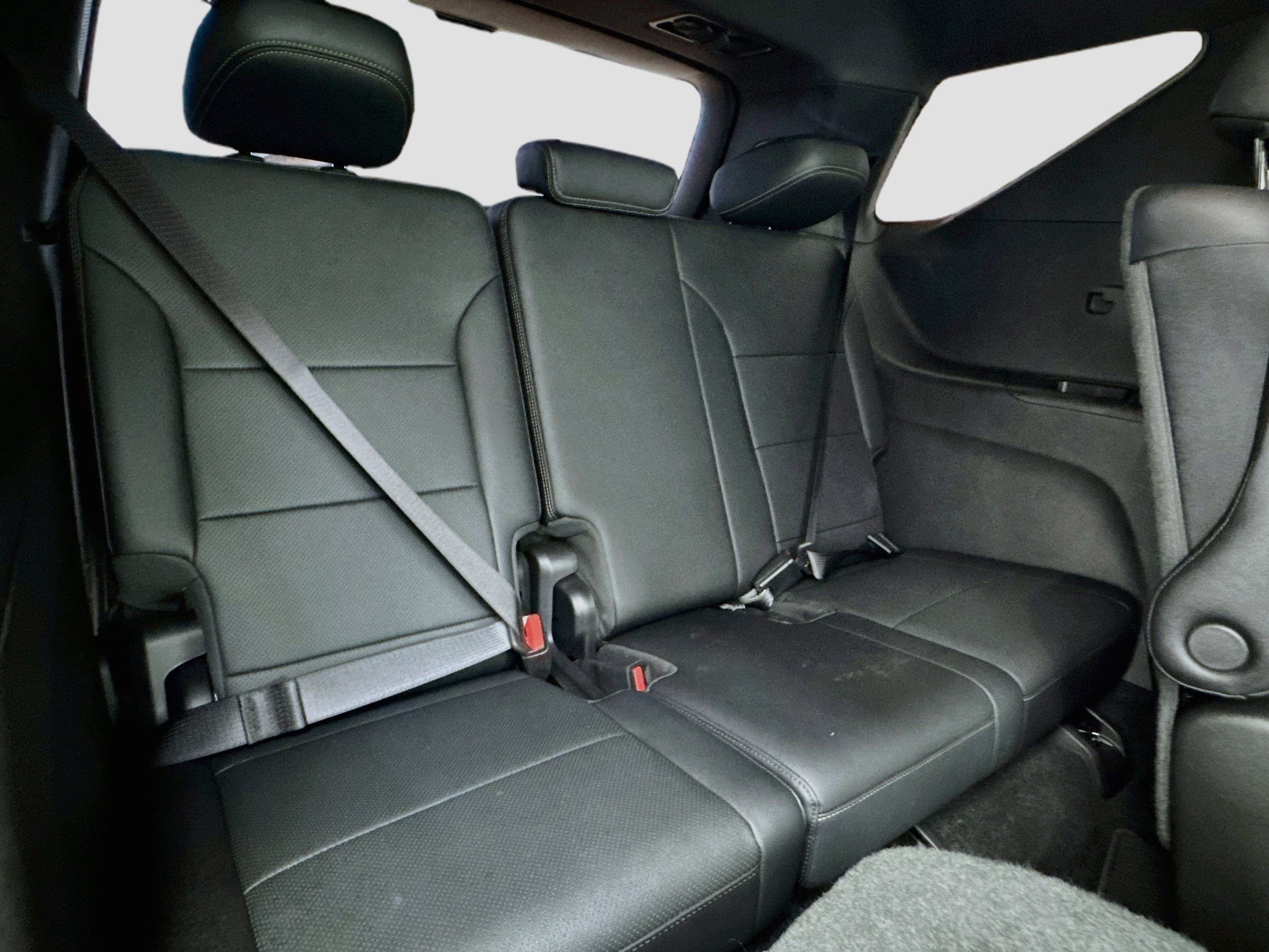 Used 2025 Chevrolet Traverse High Country FWD image 19