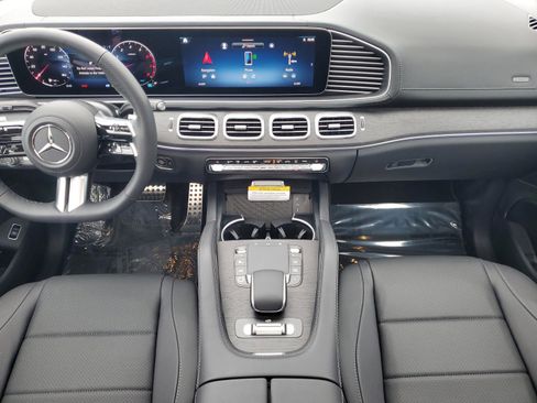 Used 2026 Mercedes-Benz GLS 450 4MATIC image 18