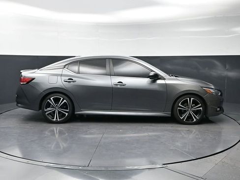 Used 2021 Nissan Sentra SR image 4