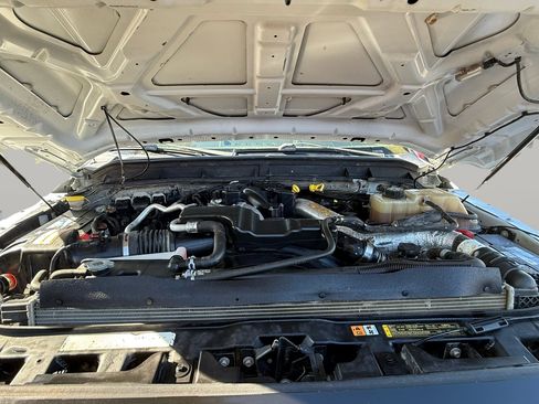 Used 2015 Ford F550 4x4 Crew Cab Super Duty image 21