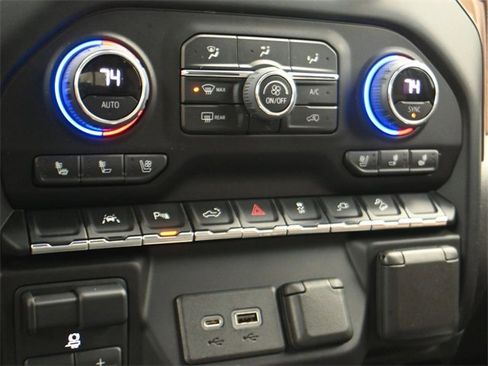 Used 2021 Chevrolet Silverado 1500 High Country w/ Safety Package II image 18