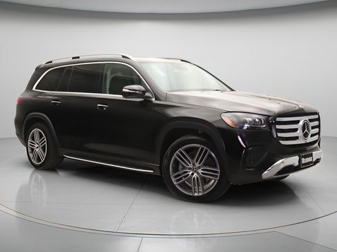 New 2026 Mercedes-Benz GLS 450 4MATIC image 13