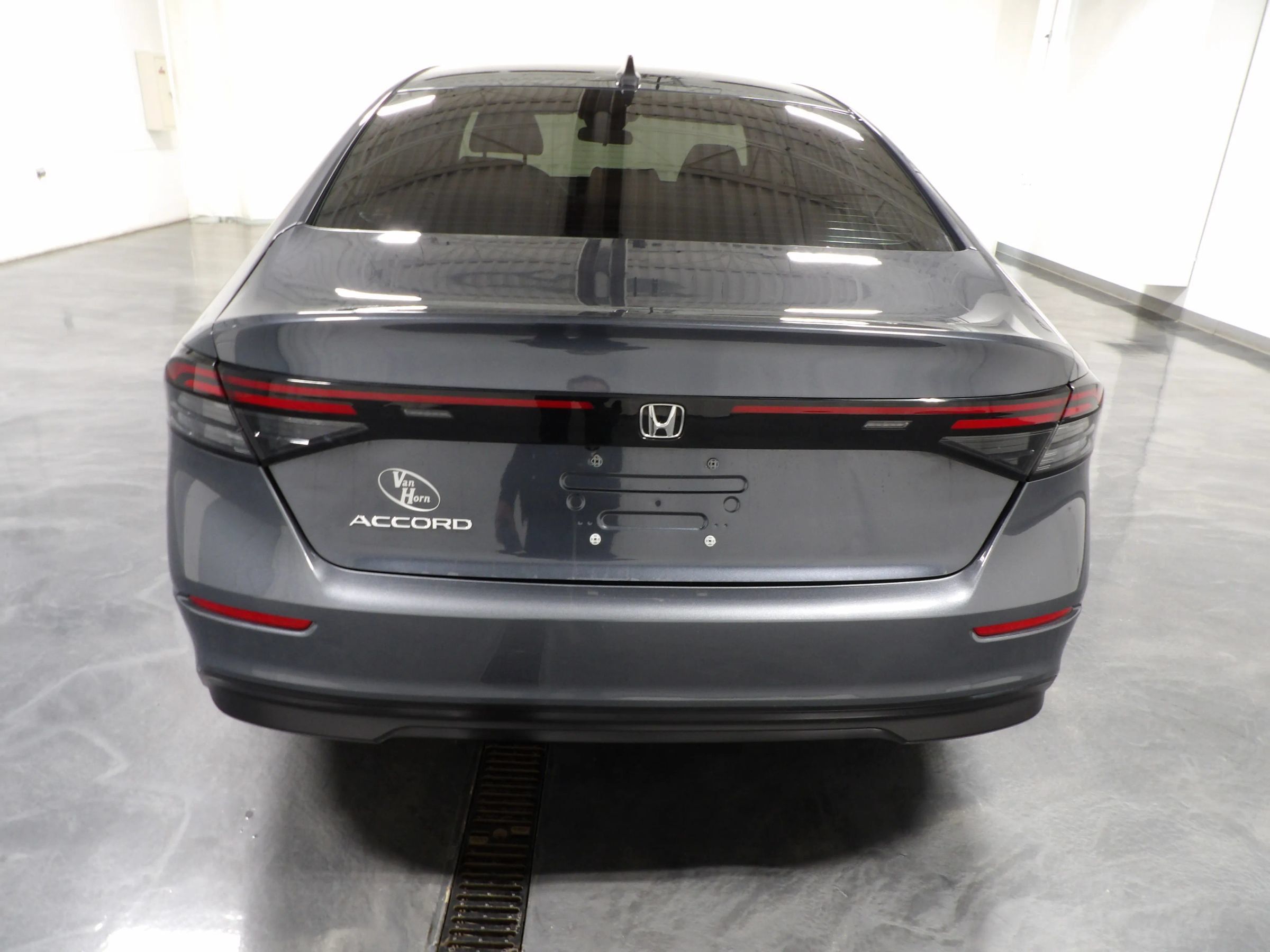 Used 2023 Honda Accord EX image 6
