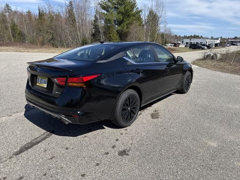 New 2026 Nissan Altima 2.5 SV AWD/4WD image 7