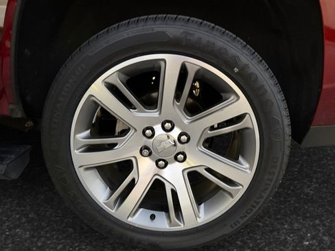 Used 2016 Cadillac Escalade Premium image 10