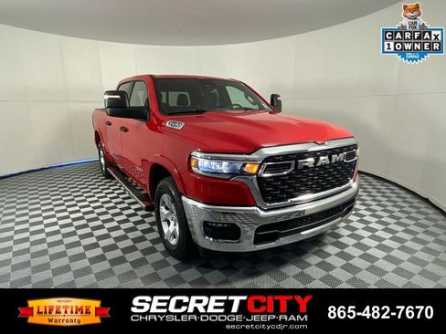 Used 2025 RAM 1500 Big Horn AWD/4WD image 1
