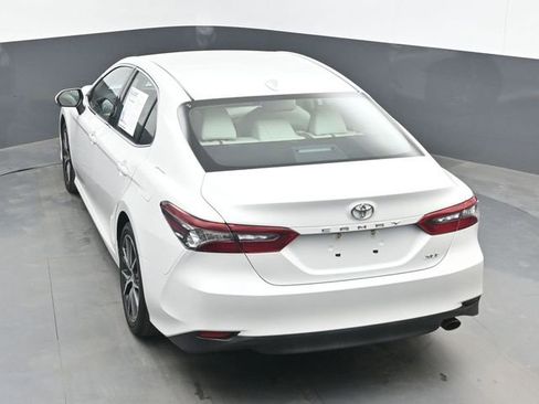 Used 2022 Toyota Camry XLE FWD image 33
