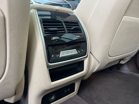 Used 2019 BMW X7 xDrive40i w/ Premium Package AWD/4WD image 35