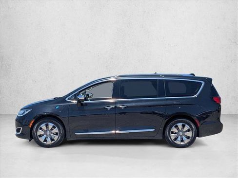 Used 2018 Chrysler Pacifica Limited w/ Advanced Safetytec Group FWD image 9