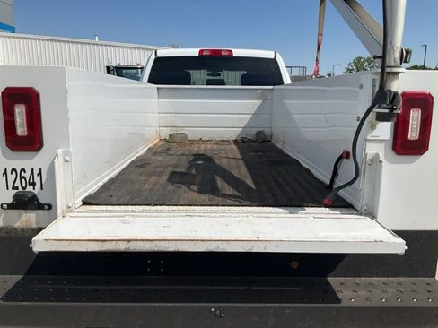 Used 2020 RAM 2500 Tradesman w/ Chrome Appearance Group RWD image 32