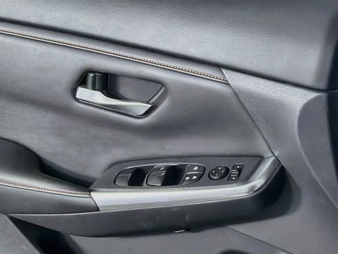 Used 2023 Nissan Sentra SR w/ Midnight Edition Package FWD image 15