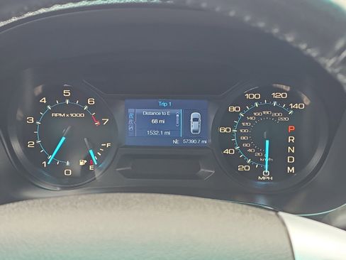 Used 2015 Ford Explorer XLT image 19