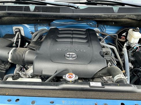 Used 2020 Toyota Tundra Limited w/ Limited Premium Package AWD/4WD image 32