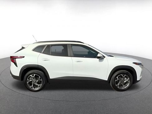 Used 2025 Chevrolet Trax LT image 15