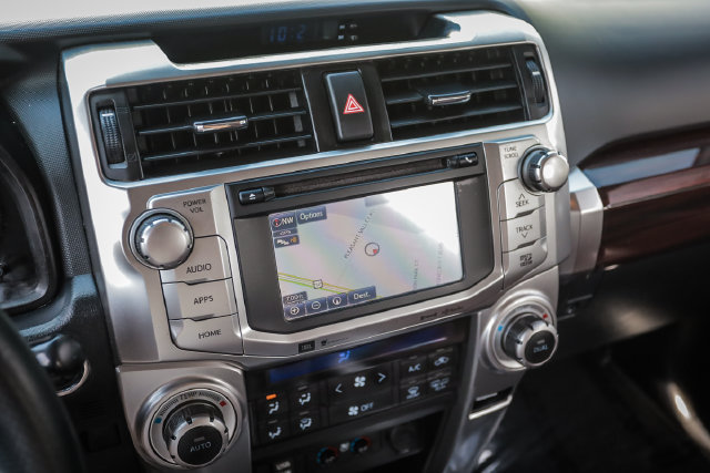 Used 2018 Toyota 4Runner Limited AWD/4WD image 35