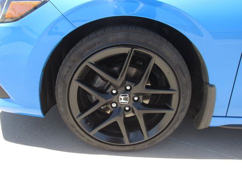 Used 2022 Honda Civic Sport image 4
