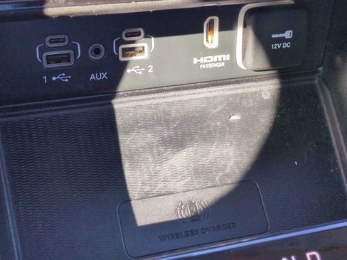 Used 2023 Jeep Grand Cherokee Limited w/ Luxury Tech Group II image 23