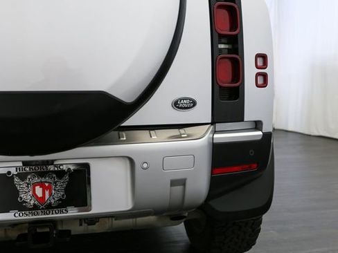 Used 2020 Land Rover Defender 110 SE AWD/4WD image 39