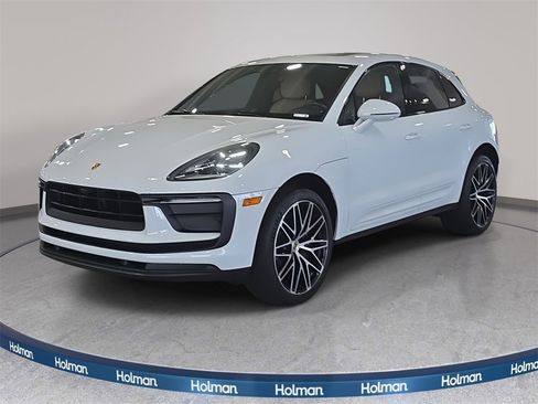 Used 2022 Porsche Macan image 1