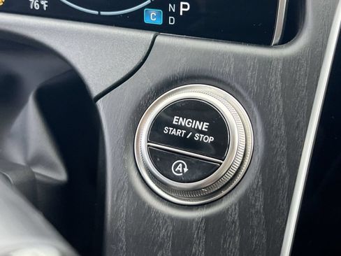 Used 2025 Mercedes-Benz E 450 4MATIC Sedan image 36