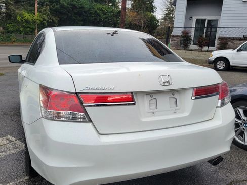 Used 2011 Honda Accord LX-P image 4