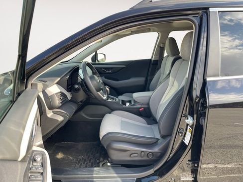 Used 2022 Subaru Outback Premium image 9