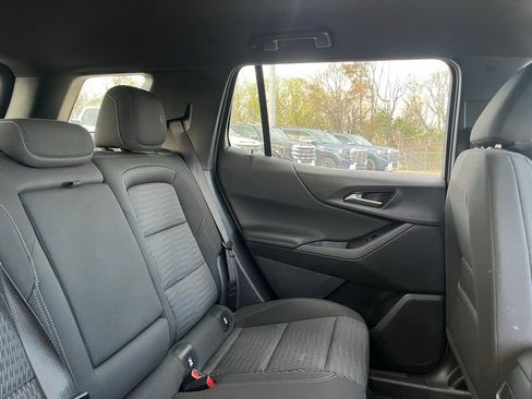 Used 2025 Chevrolet Equinox LT FWD image 36