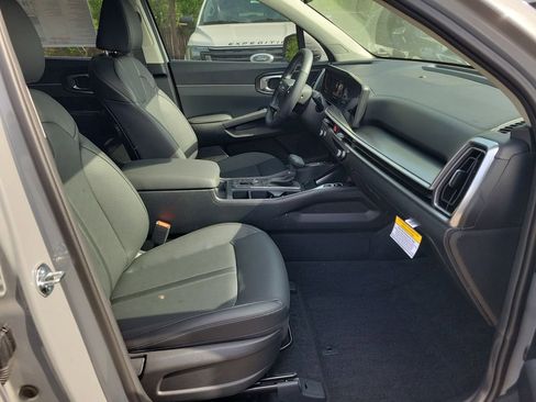 New 2026 Kia Sorento S FWD image 7