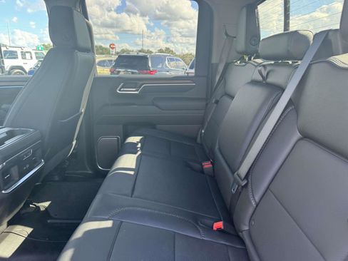 Used 2025 GMC Sierra 2500 Denali w/ Denali Reserve Package image 15