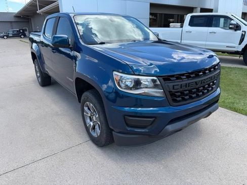 Used 2019 Chevrolet Colorado LT AWD/4WD image 8