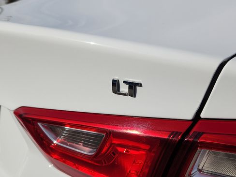 Used 2024 Chevrolet Malibu LT image 10