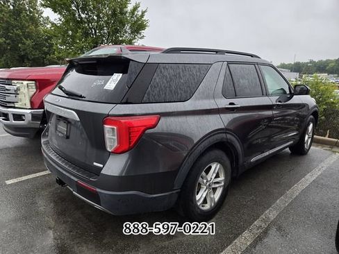 Used 2020 Ford Explorer XLT w/ Equipment Group 202A RWD image 4