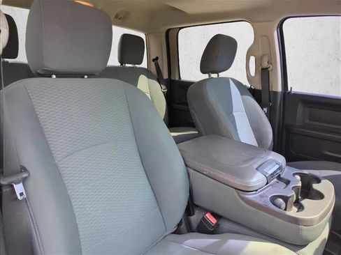 Used 2018 RAM 1500 Express w/ Express Value Package RWD image 26